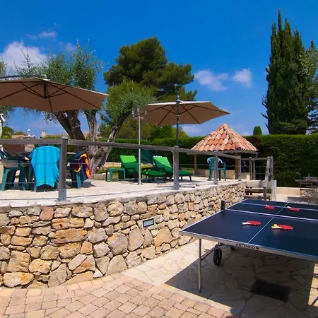 Ad Alta Villa